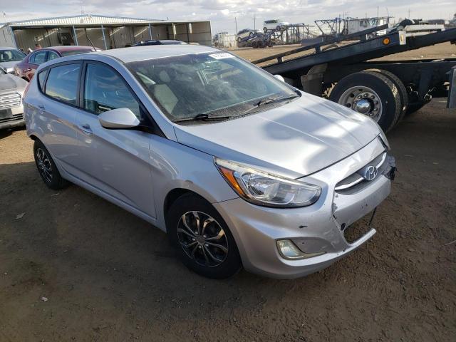 KMHCT5AE3GU267210 - 2016 HYUNDAI ACCENT SE SILVER photo 4