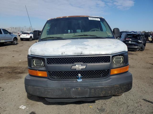 1GTEG15X061152649 - 2006 GMC SAVANA G1500 WHITE photo 5