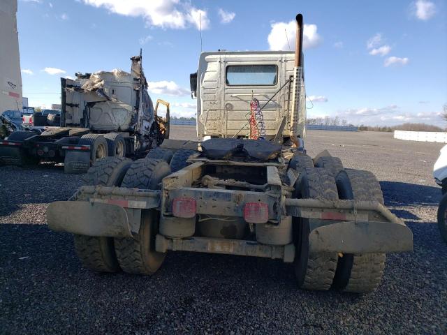 4V4KC9EH7LN251547 - 2020 VOLVO VHD WHITE photo 6