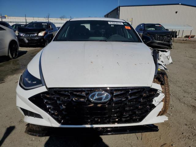 5NPEJ4J26MH109209 - 2021 HYUNDAI SONATA SEL PLUS WHITE photo 5