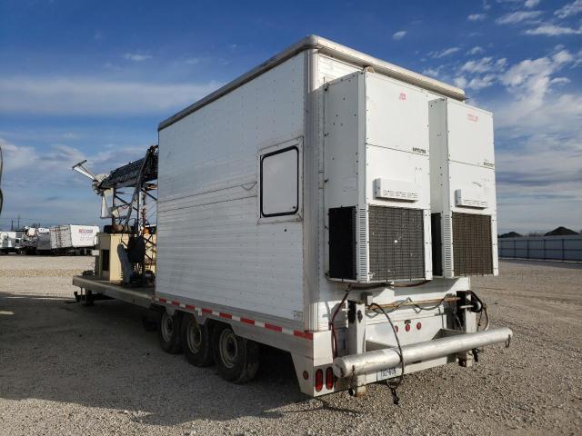 4FGL30303VA361606 - 1996 TRAIL KING TRAILER SILVER photo 3