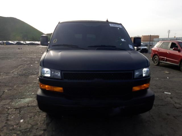 1GCWGBFP3J1270597 - 2018 CHEVROLET EXPRESS G2 BLACK photo 5