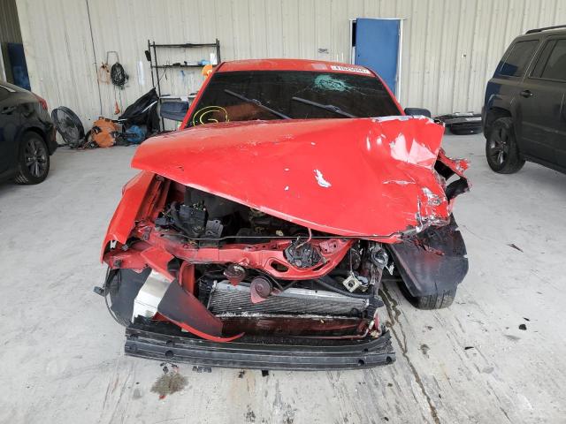 1ZVFT80N755166552 - 2005 FORD MUSTANG RED photo 5