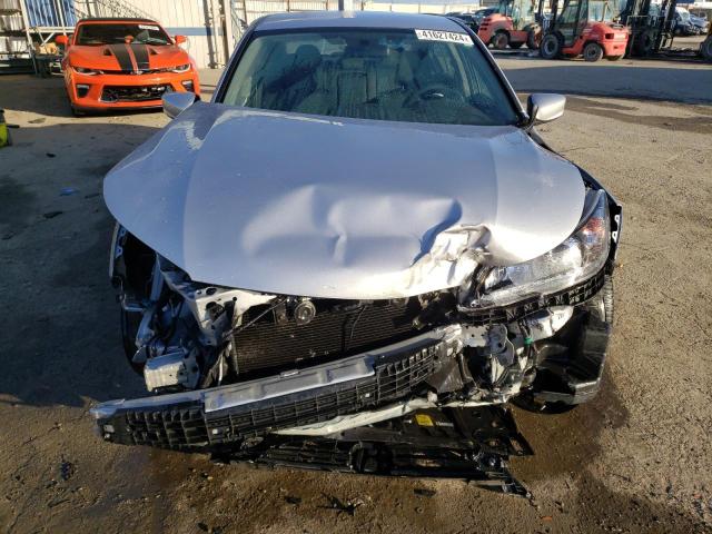 1HGCR2F3XFA019837 - 2015 HONDA ACCORD LX SILVER photo 5