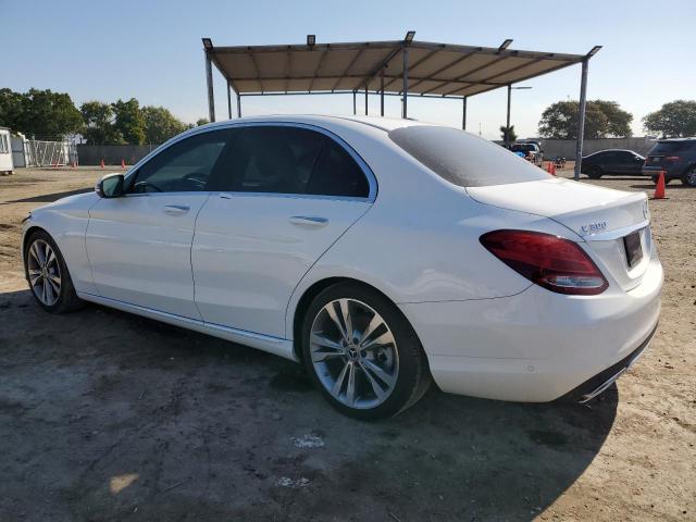 55SWF4JB3JU267800 - 2018 MERCEDES-BENZ C 300 WHITE photo 2