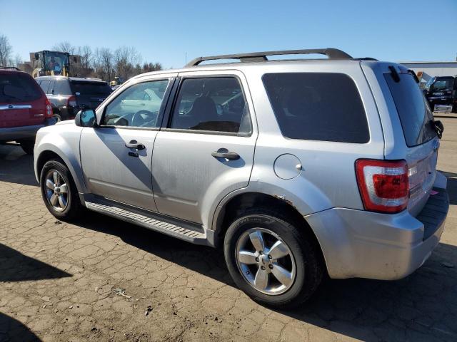 1FMCU9DG0BKA46833 - 2011 FORD ESCAPE XLT SILVER photo 2