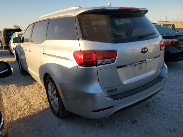 KNDMB5C11F6028554 - 2015 KIA SEDONA LX SILVER photo 2