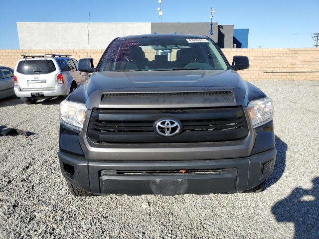 5TFUM5F10FX060623 - 2015 TOYOTA TUNDRA DOUBLE CAB SR/SR5 BLACK photo 5
