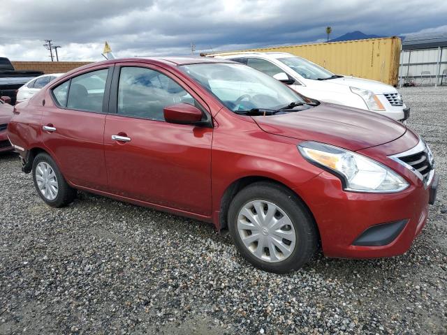 3N1CN7AP9HL811672 - 2017 NISSAN VERSA S BURGUNDY photo 4