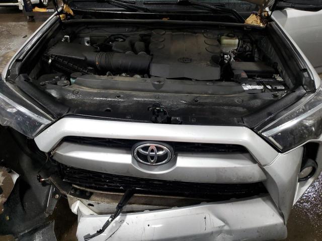 JTEBU5JR5J5533999 - 2018 TOYOTA 4RUNNER SR5/SR5 PREMIUM SILVER photo 12