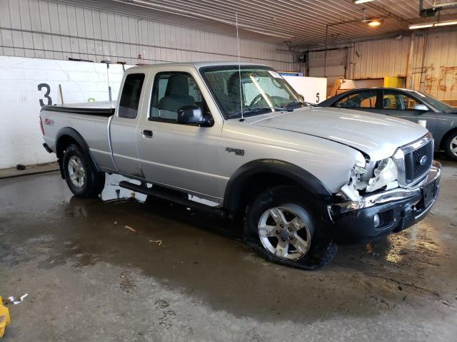 1FTZR45E04TA17538 - 2004 FORD RANGER SUPER CAB SILVER photo 4