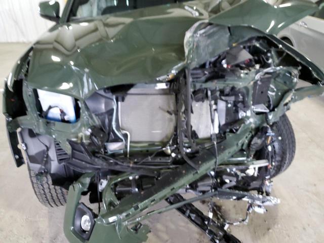 3TMDZ5BN5NM133712 - 2022 TOYOTA TACOMA DOUBLE CAB 绿色 照片 11