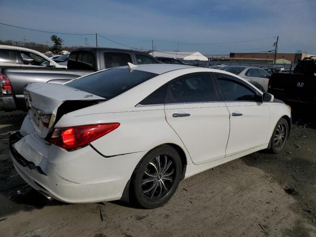 5NPEC4AC3BH105411 - 2011 HYUNDAI SONATA SE WHITE photo 3