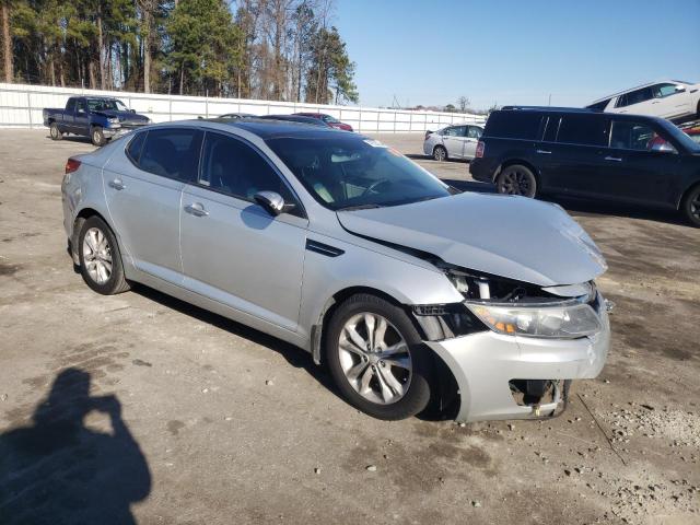 5XXGN4A71CG088160 - 2012 KIA OPTIMA EX WHITE photo 4