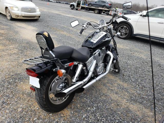 1HFSC18024A803425 - 2004 HONDA VT1100 C BLACK photo 4