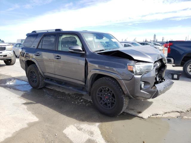 JTEZU5JR2L5225545 - 2020 TOYOTA 4RUNNER SR5 GRAY photo 4