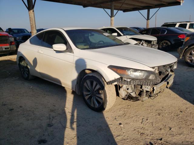 1HGCS12379A011669 - 2009 HONDA ACCORD LX WHITE photo 4