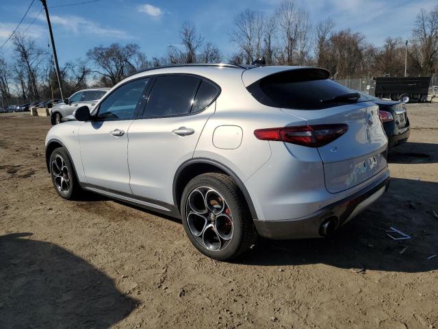 ZASPAKBN7P7D59161 - 2023 ALFA ROMEO STELVIO TI GRAY photo 2