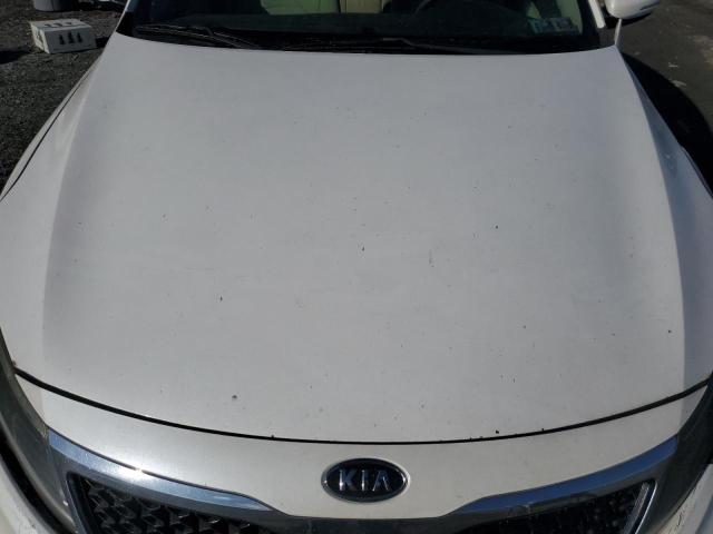 KNAGM4A71C5281980 - 2012 KIA OPTIMA LX WHITE photo 11