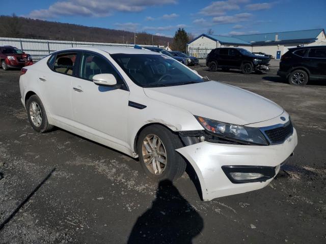 KNAGM4A71C5281980 - 2012 KIA OPTIMA LX WHITE photo 4