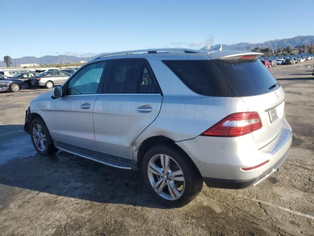 4JGDA5HBXFA512798 - 2015 MERCEDES-BENZ ML 350 4MATIC SILVER photo 2