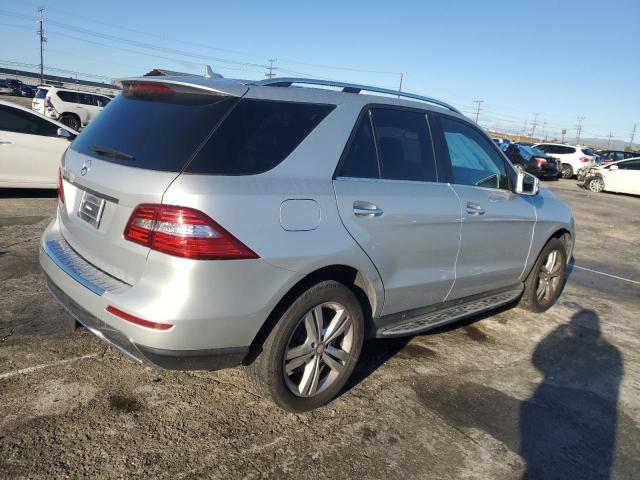 4JGDA5HBXFA512798 - 2015 MERCEDES-BENZ ML 350 4MATIC SILVER photo 3