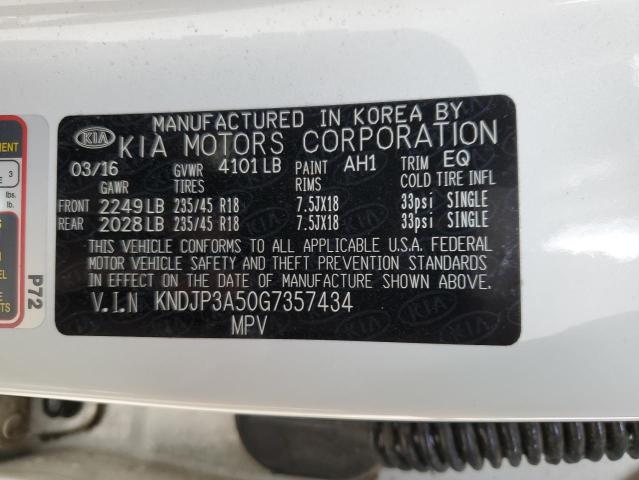 KNDJP3A50G7357434 - 2016 KIA SOUL + TWO TONE photo 12