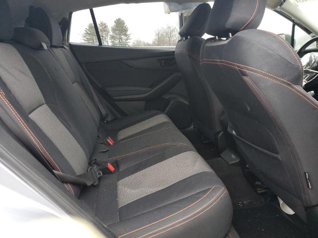 JF2GTABC1JH226233 - 2018 SUBARU CROSSTREK PREMIUM 银色 照片 10