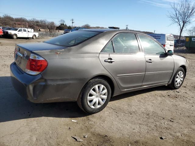 4T1BE30K15U503979 - 2005 TOYOTA CAMRY LE GRAY photo 3