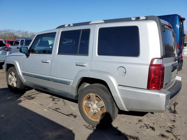 1J8HG48K38C149100 - 2008 JEEP COMMANDER SPORT SILVER photo 2