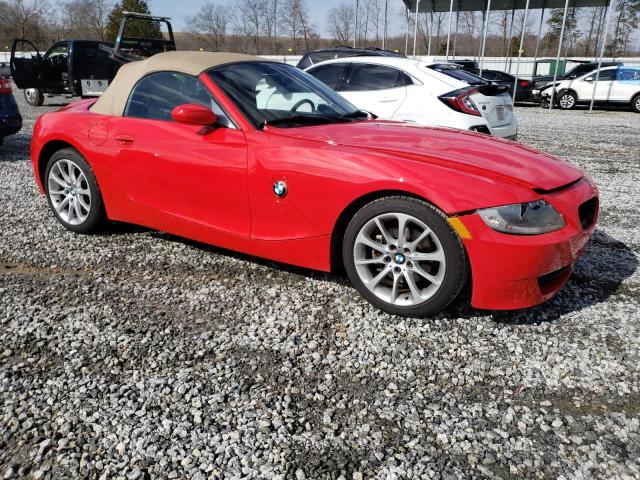 4USBU33546LW66057 - 2006 BMW Z4 3.0 RED photo 4