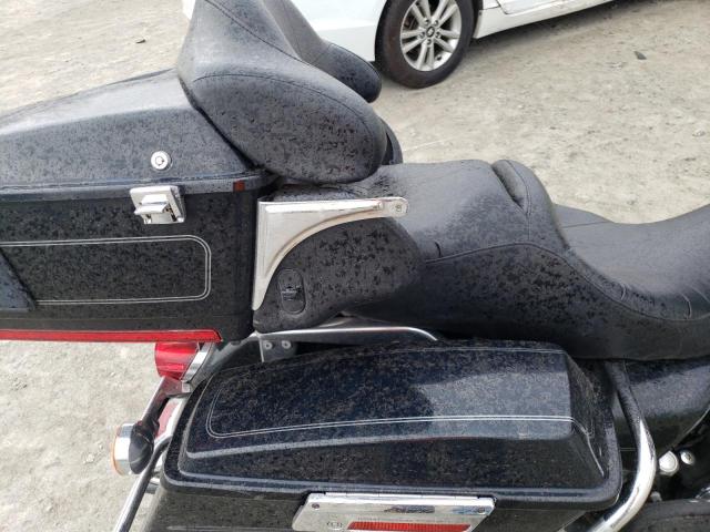 1HD1FC4157Y725157 - 2007 HARLEY-DAVIDSON FLHTCUI 黑色 照片 6