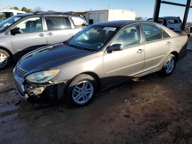 4T1BE32K35U976120 - 2005 TOYOTA CAMRY LE GRAY photo 1