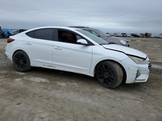 5NPD74LF1KH435930 - 2019 HYUNDAI ELANTRA SE WHITE photo 4