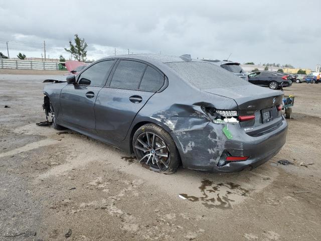WBA5R7C53KAJ82766 - 2019 BMW 330XI Gris photo 2