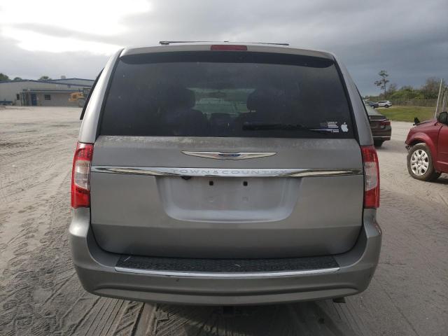 2C4RC1BGXFR565143 - 2015 CHRYSLER TOWN & COU TOURING Silber Foto 6