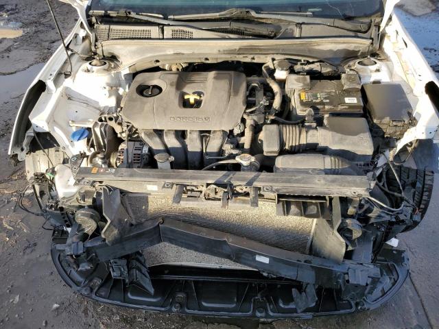 3KPF24AD8LE241099 - 2020 KIA FORTE FE WHITE photo 11