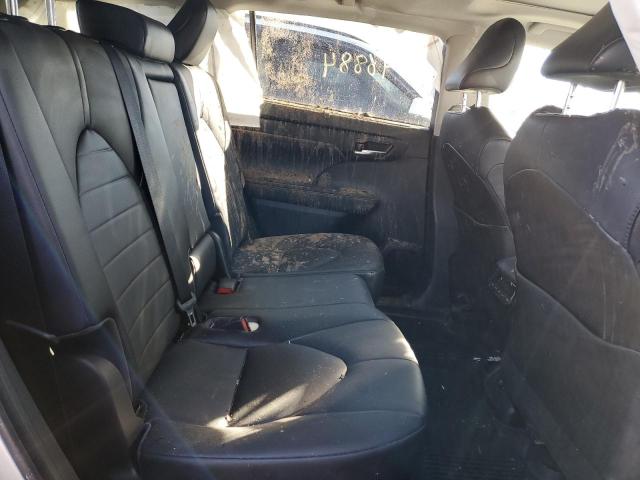 5TDGZRBH5MS555251 - 2021 TOYOTA HIGHLANDER XLE SILVER photo 11