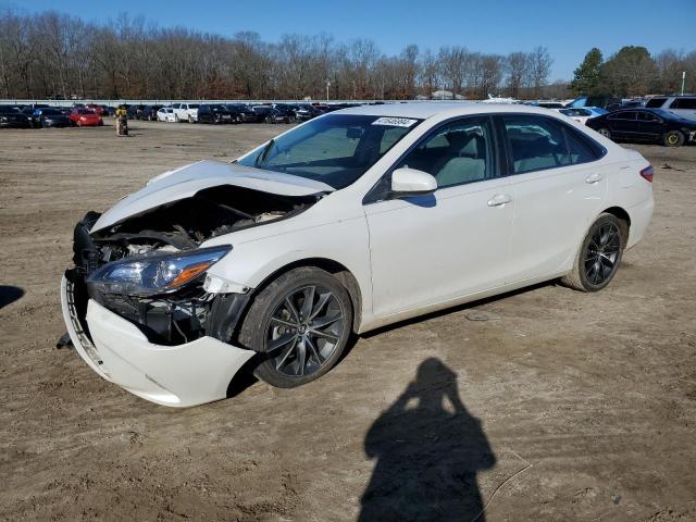 4T1BF1FK1FU492234 - 2015 TOYOTA CAMRY LE WHITE photo 1