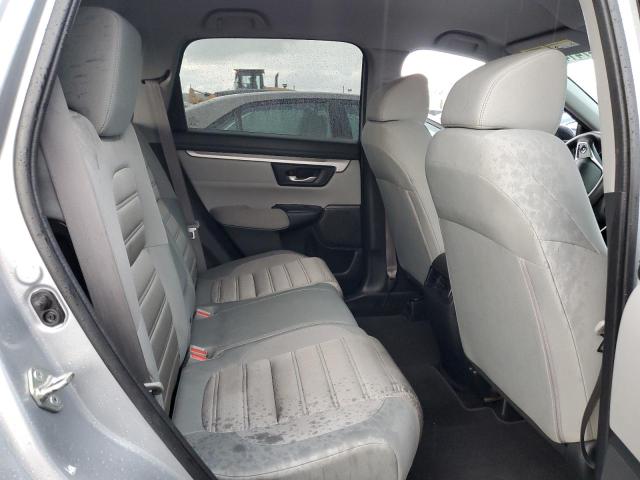 2HKRW6H37JH232414 - 2018 HONDA CR-V LX SILVER photo 10