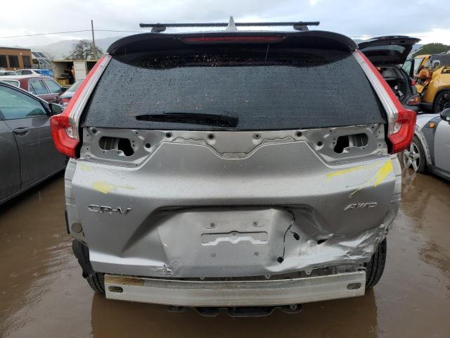 2HKRW6H37JH232414 - 2018 HONDA CR-V LX SILVER photo 6