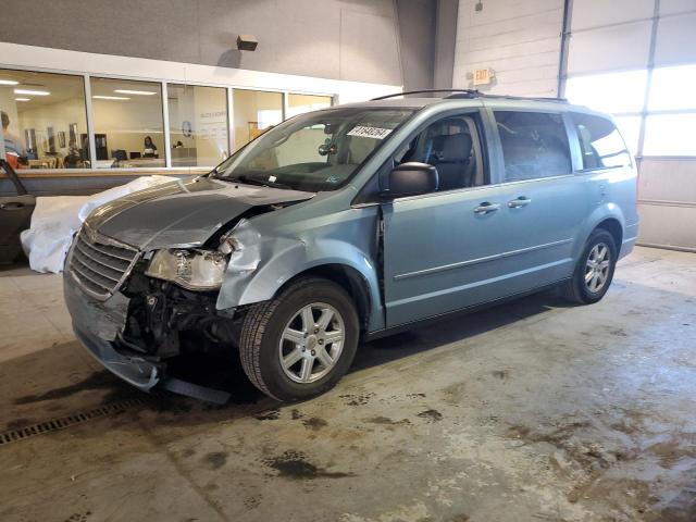 2A4RR2D17AR330148 - 2010 CHRYSLER TOWN & CNT LX BLUE photo 1