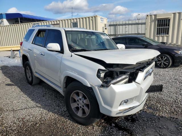 JTEZU5JR1A5001213 - 2010 TOYOTA 4RUNNER SR5 WHITE photo 4