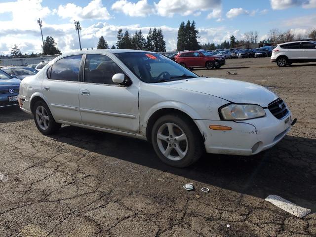 JN1CA31D6YT718047 - 2000 NISSAN MAXIMA GLE WHITE photo 4