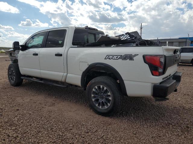 1N6AA1FB2NN100186 - 2022 NISSAN TITAN XD SV WHITE photo 2