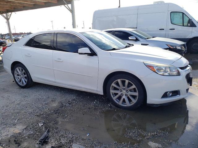 1G11D5SL1FF327390 - 2015 CHEVROLET MALIBU 2LT WHITE photo 4