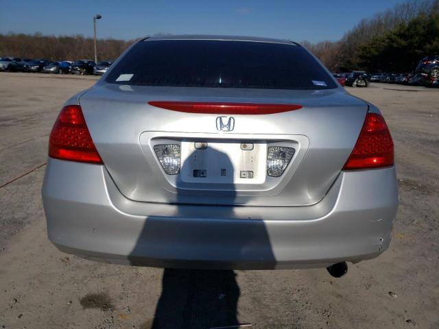 1HGCM55386A005081 - 2006 HONDA ACCORD SE SILVER photo 6