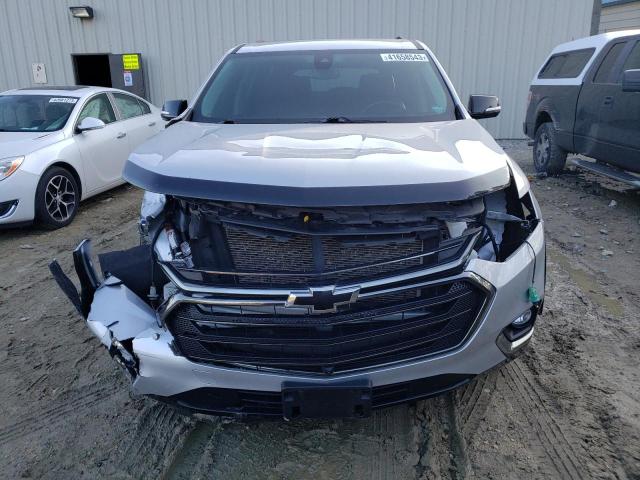 1GNEVKKW8LJ187689 - 2020 CHEVROLET TRAVERSE PREMIER SILVER photo 5