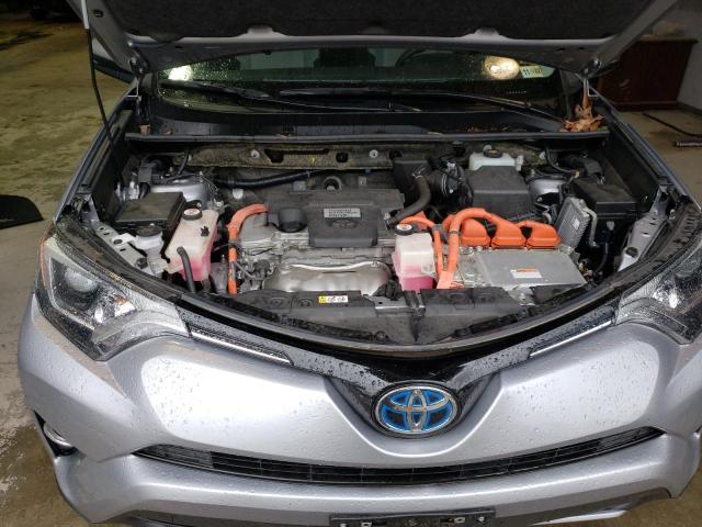 JTMRJREVXJD254788 - 2018 TOYOTA RAV4 HV LE SILVER photo 12