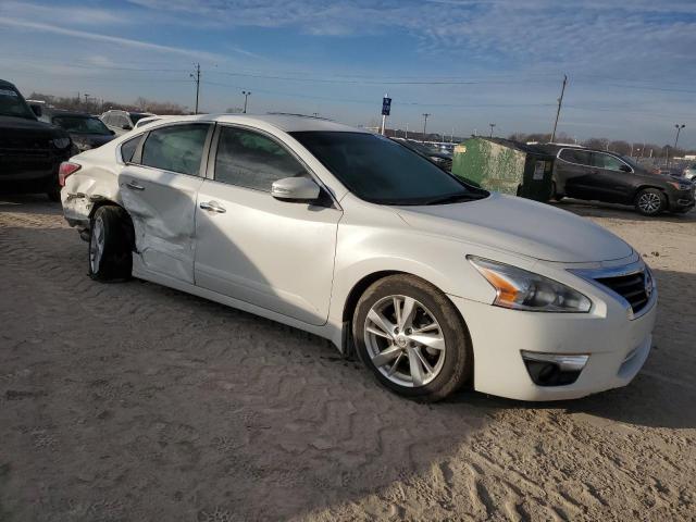 1N4AL3AP7FN358805 - 2015 NISSAN ALTIMA 2.5 WHITE photo 4